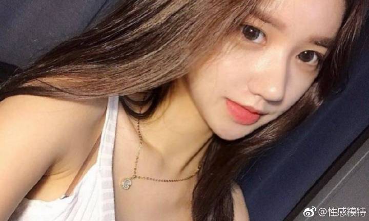 中外“泳士”竞渡长江 激情涌动江城